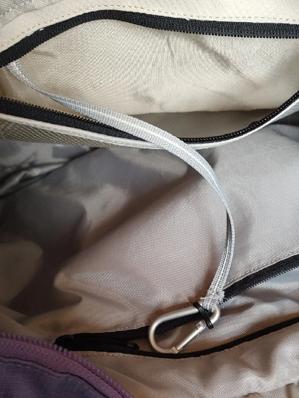 Keen Lavender & Light Gray Crossbody Hobo Computer Commuter Bag. Pockets Galore!